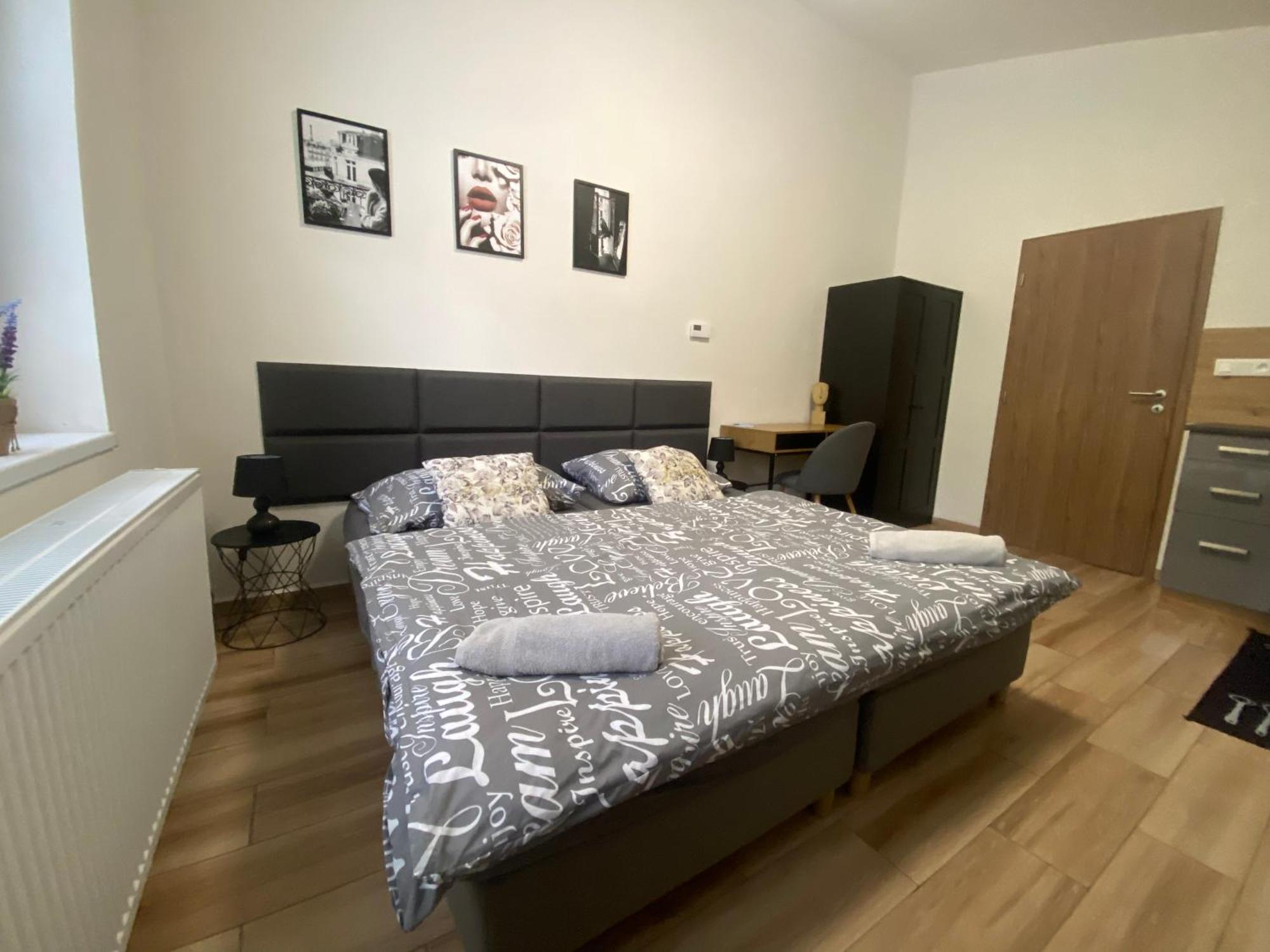 Cerna Ruze - Apartman 7 Plzeň Eksteriør billede